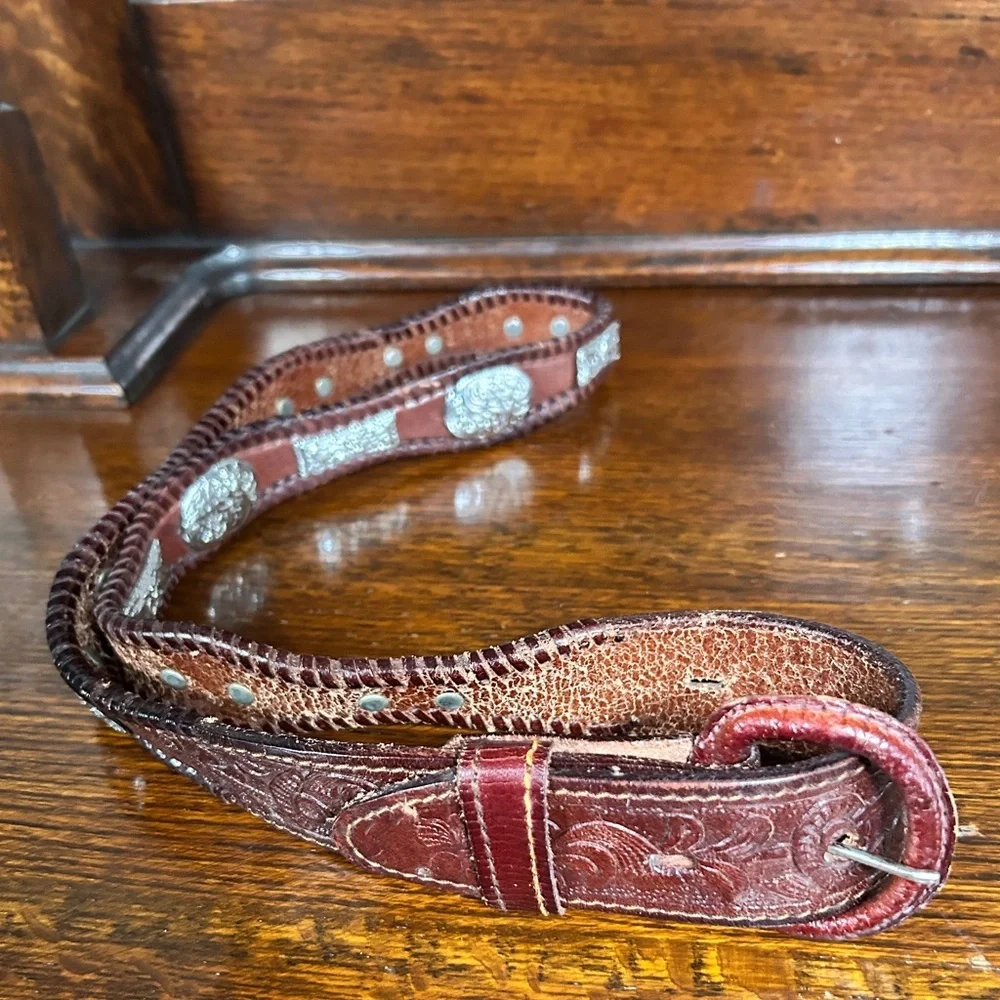 Western Brown Women's Hand Tooled thick leather belt with metal accents Sz.38/L